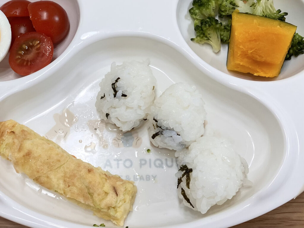 生後10ヶ月に試した細長いおにぎり
